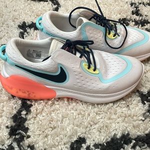 Nike Women’s Joyride Dual Run Shoes